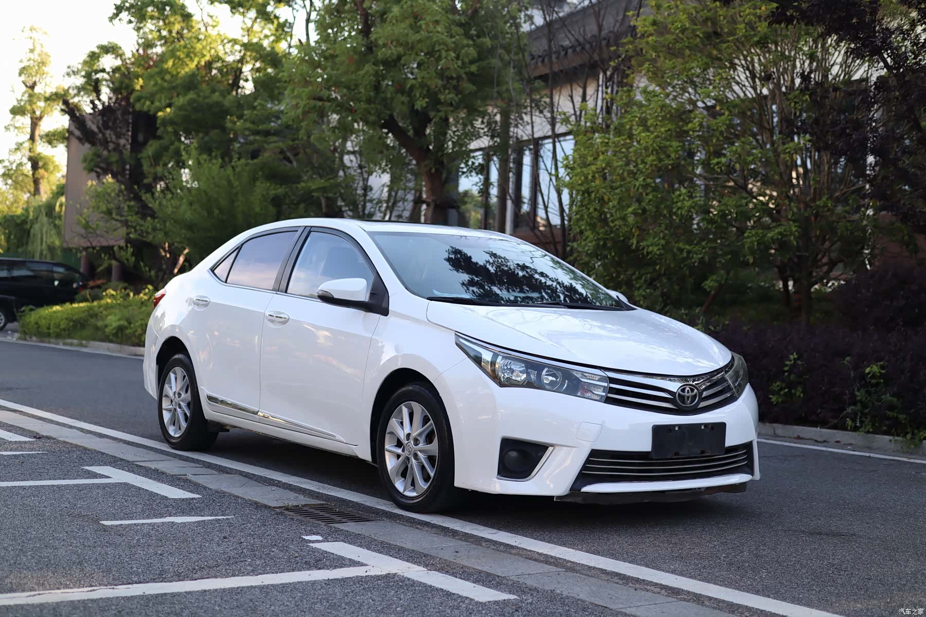 Toyota Corolla, 2015 3