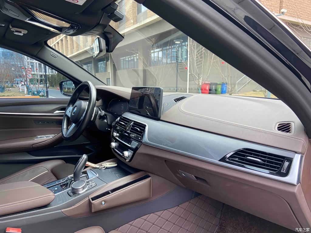BMW 5 Series, 2023 12
