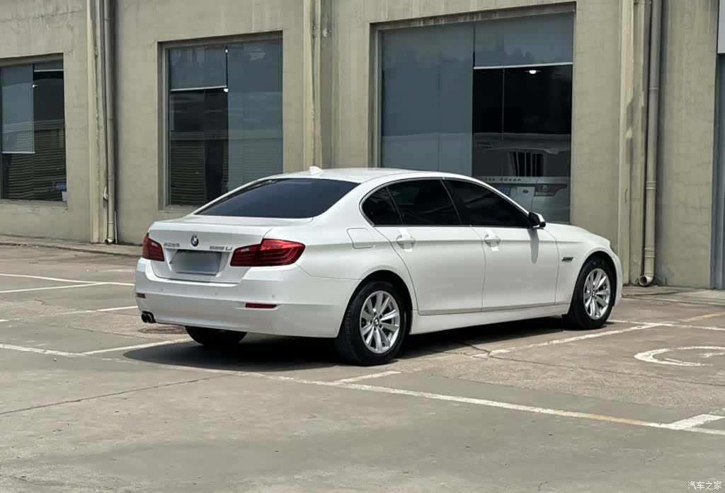 BMW 5 Series, 2015 9