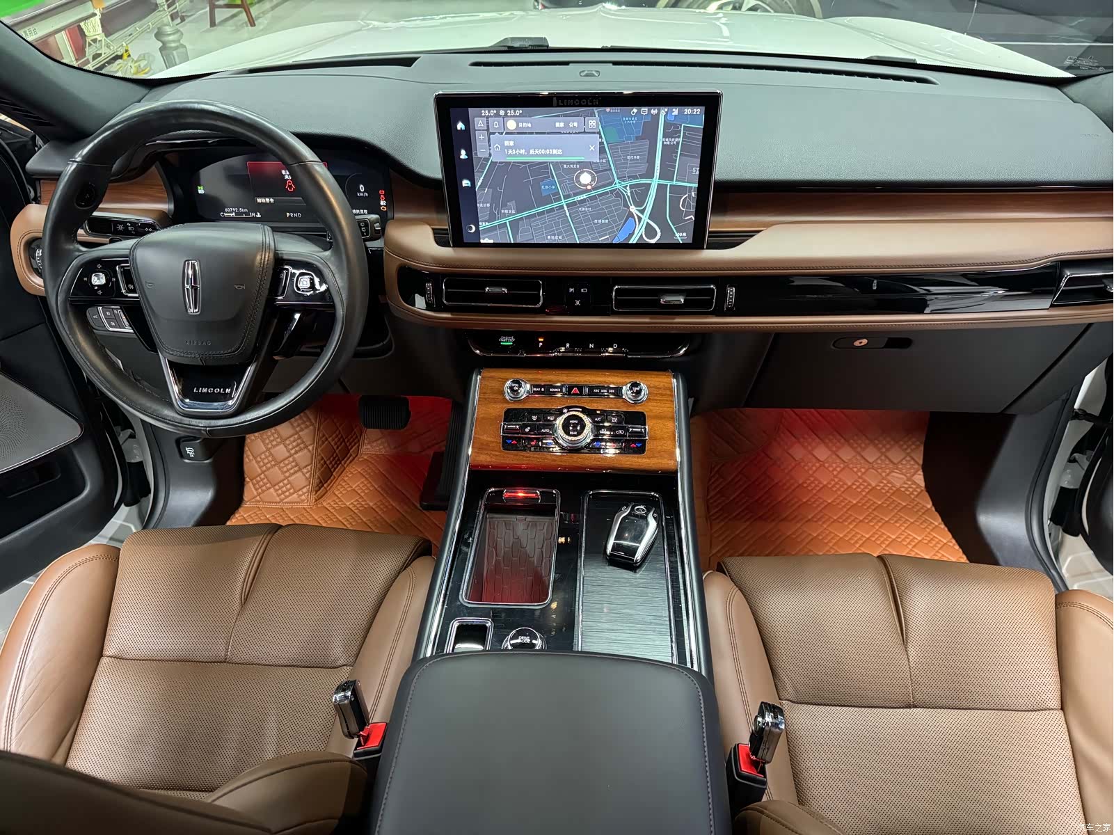 Lincoln Aviator, 2022 11