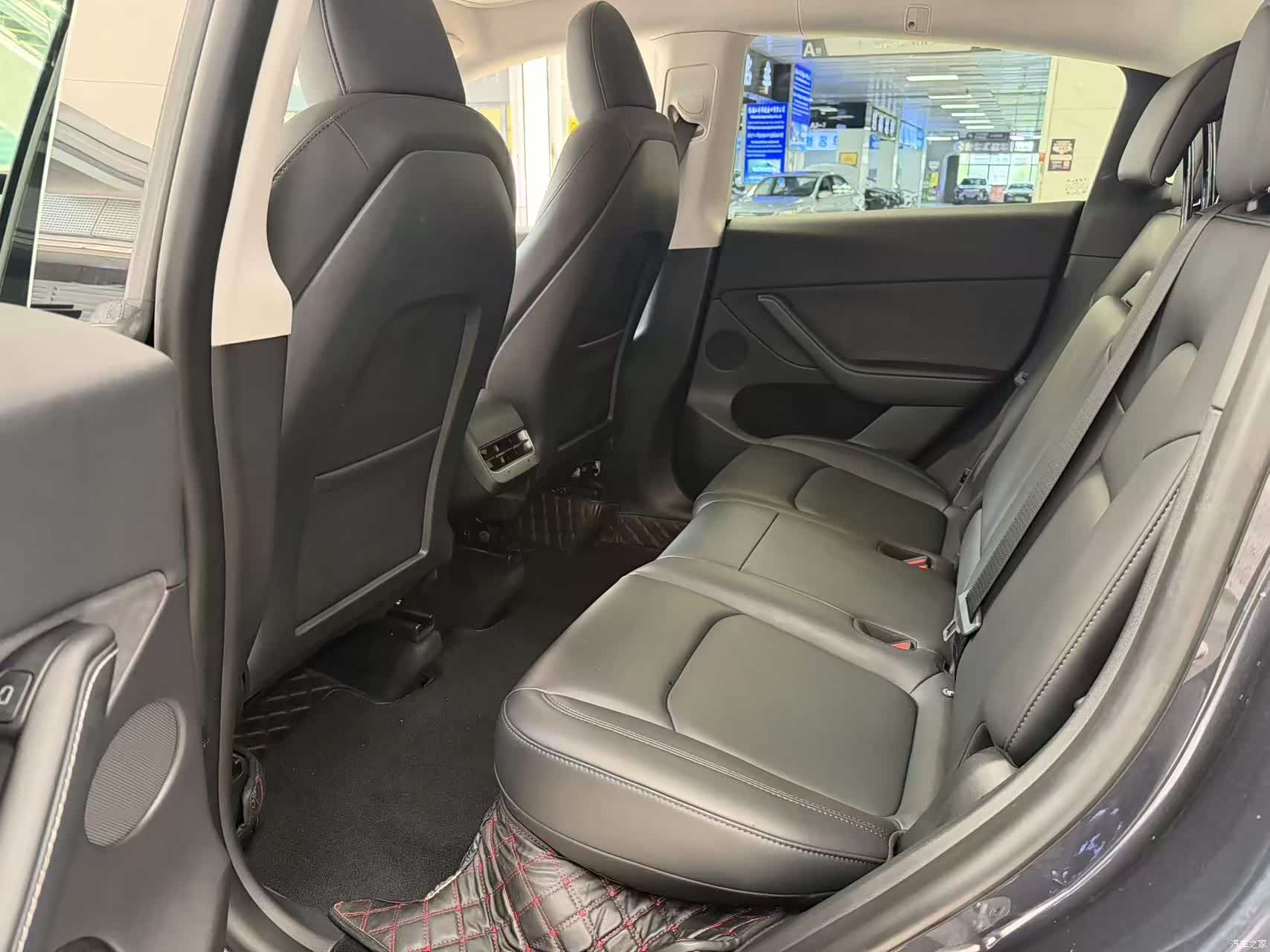 Tesla Model Y, 2024 все фото