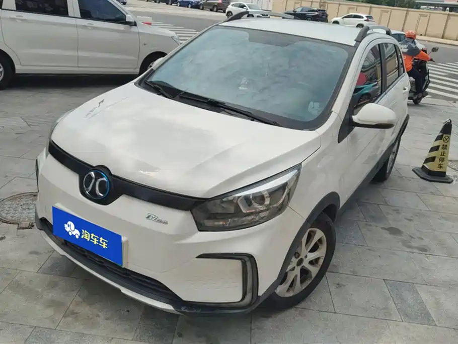 BAIC EC5