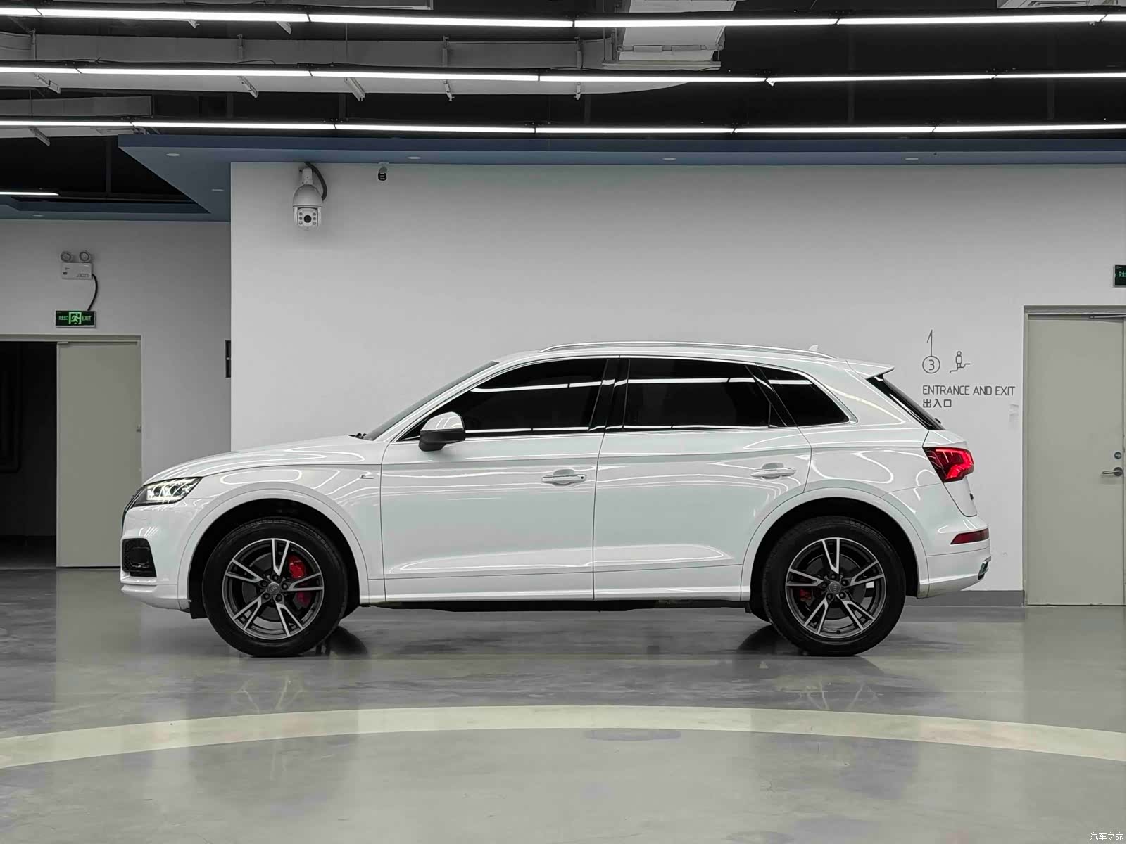 Audi Q5L, 2019 35
