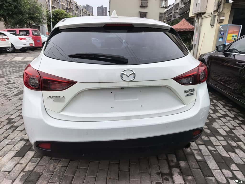 Mazda Mazda3, 2015 6