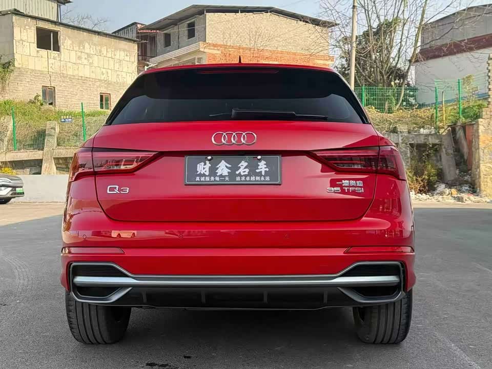 Audi Q3