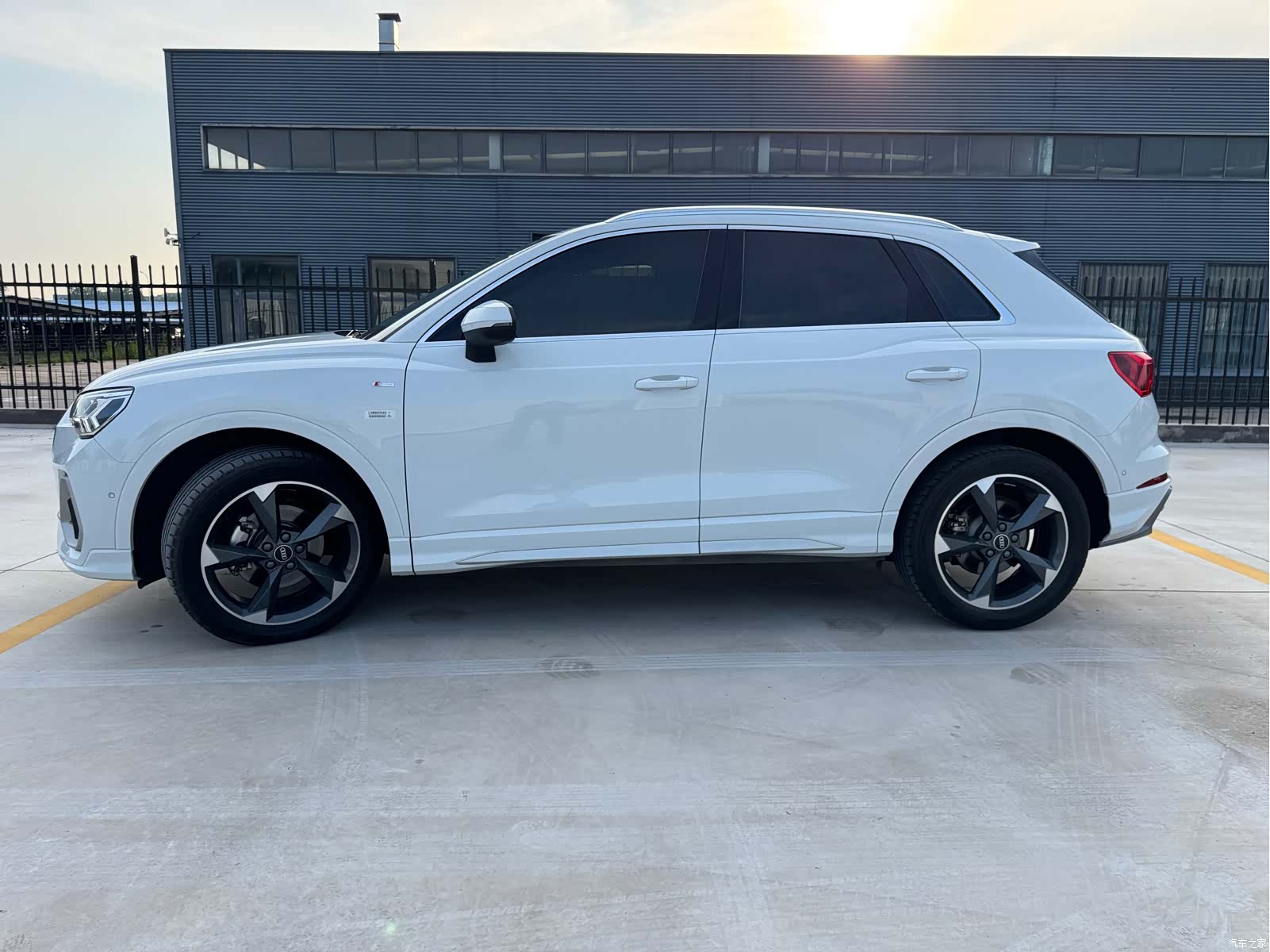 Audi Q3, 2022 2
