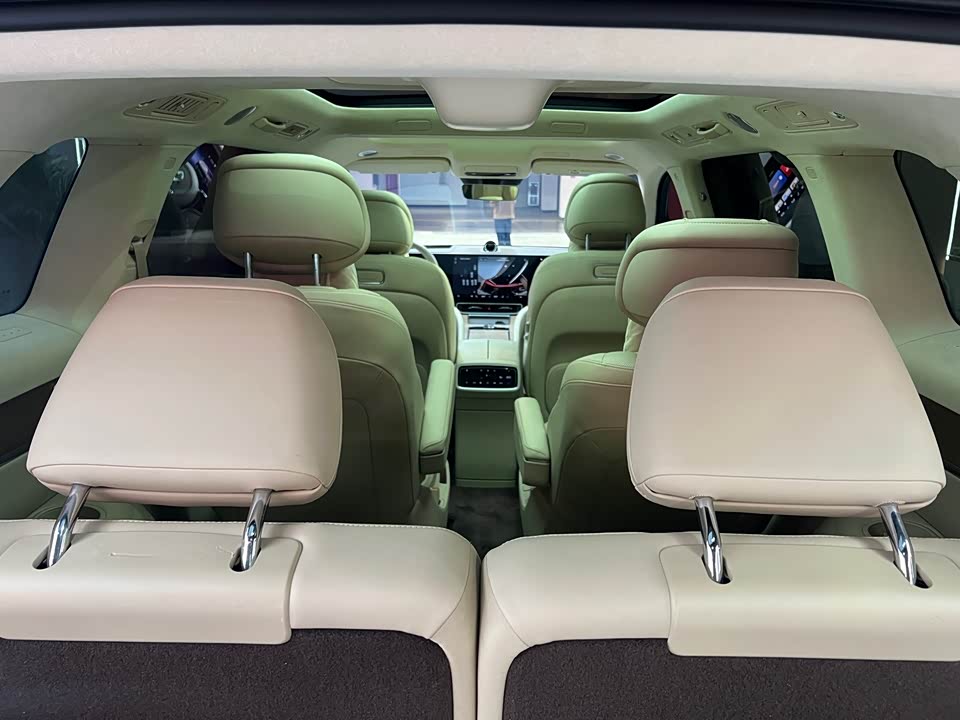 AITO Ask the world M9