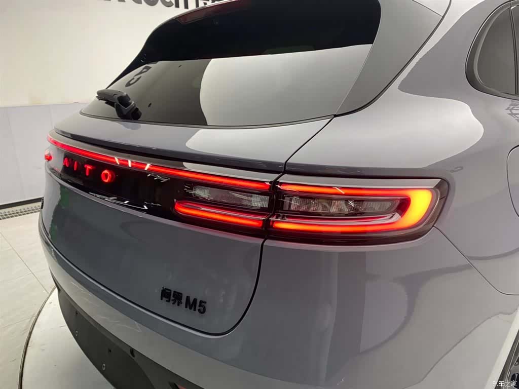 AITO M5, 2024 10
