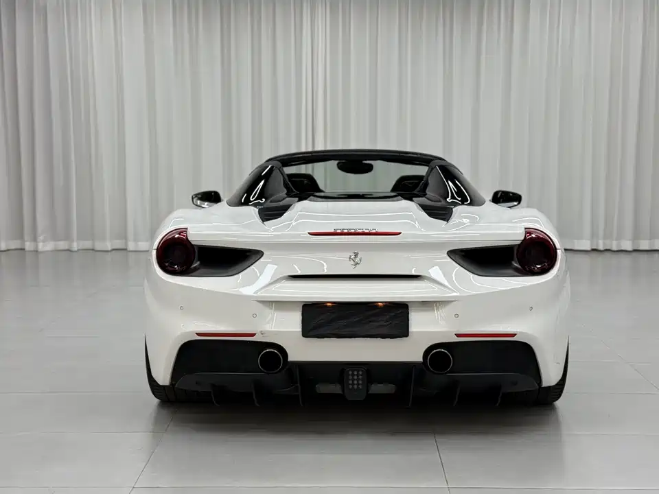 Ferrari 488