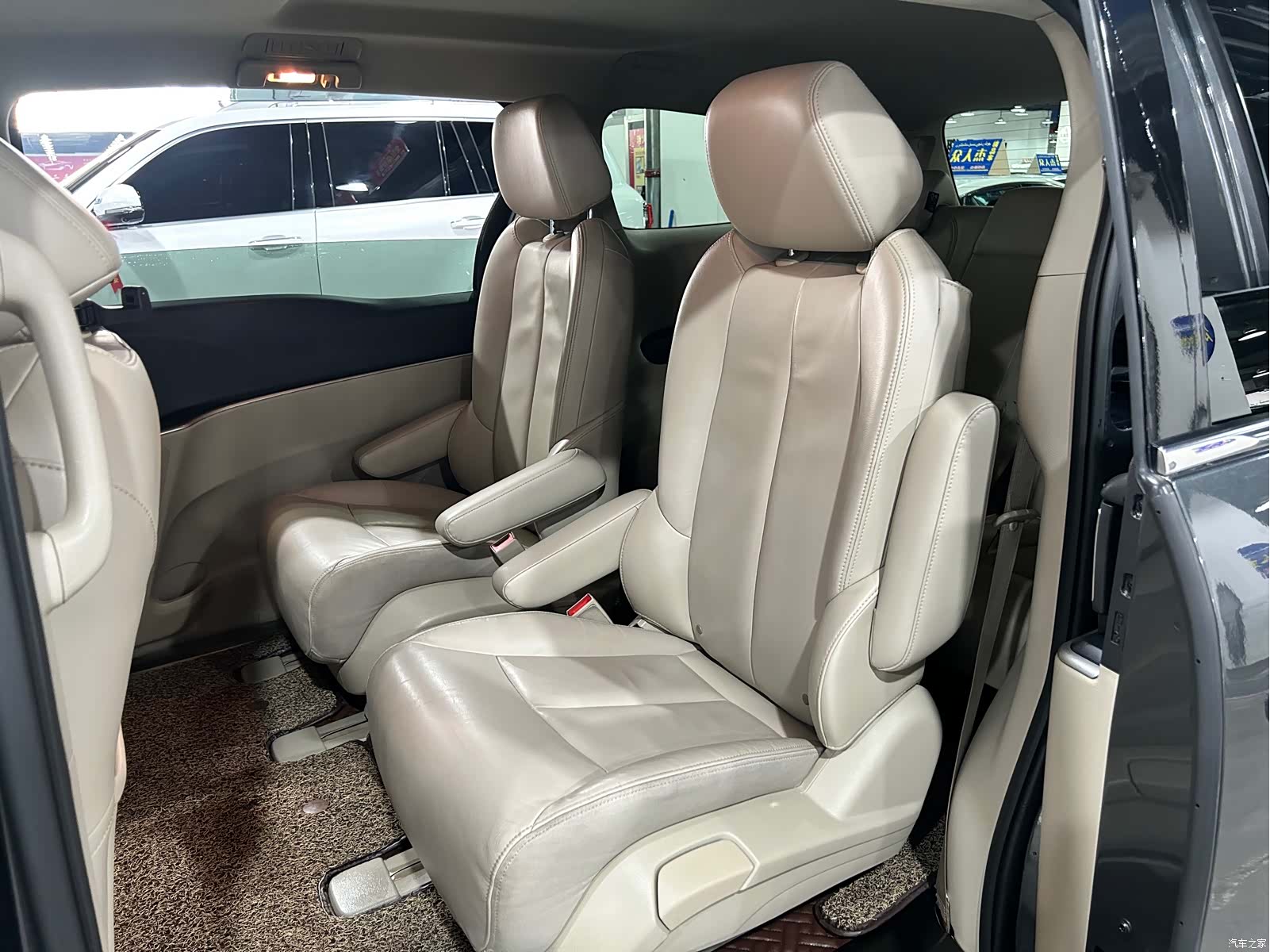 Buick GL8, 2019 9