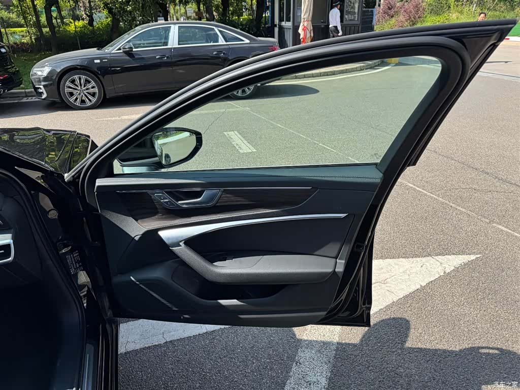Audi A6L, 2025 25