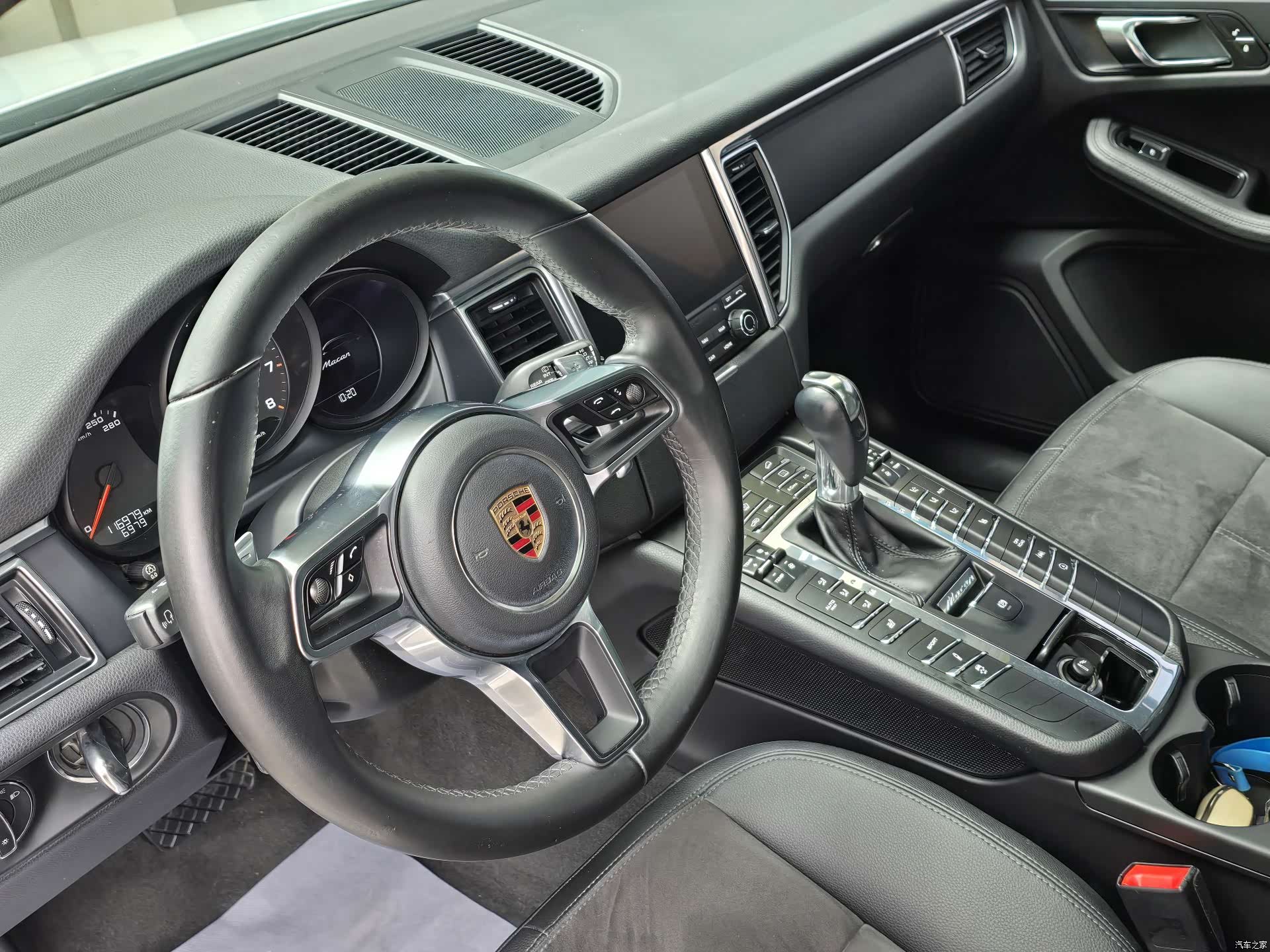 Porsche Macan, 2017 10