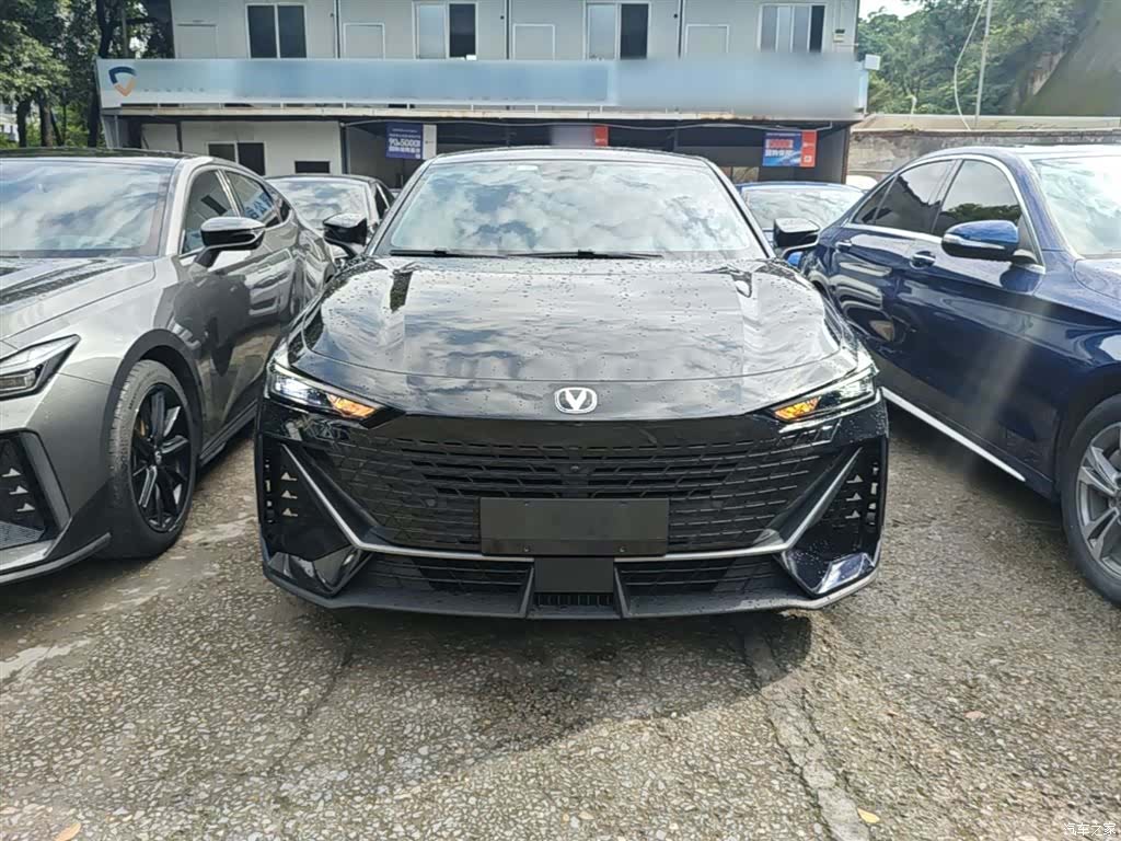 Changan UNI-V, 2022 3