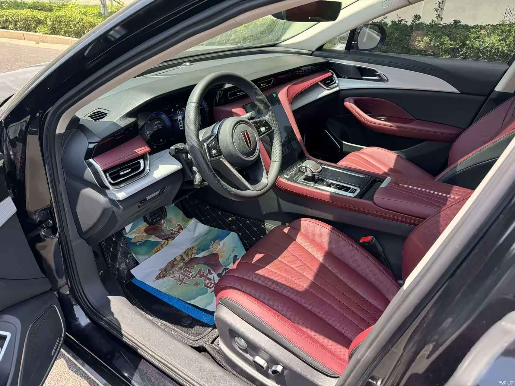 Hongqi H5, 2025 4