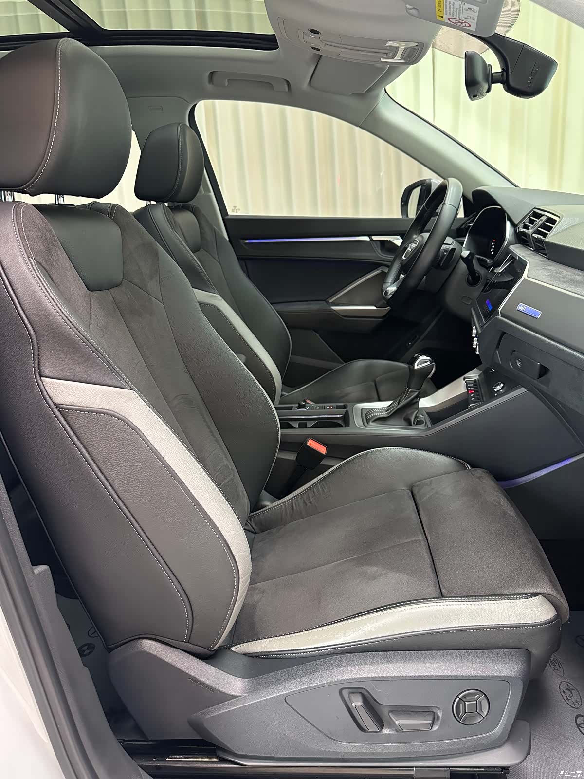 Audi Q3, 2023 12