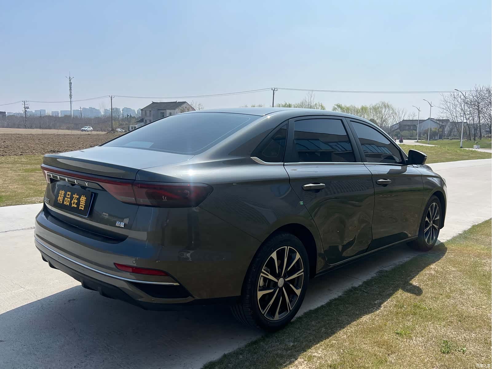 Geely Emgrand, 2025 все фото