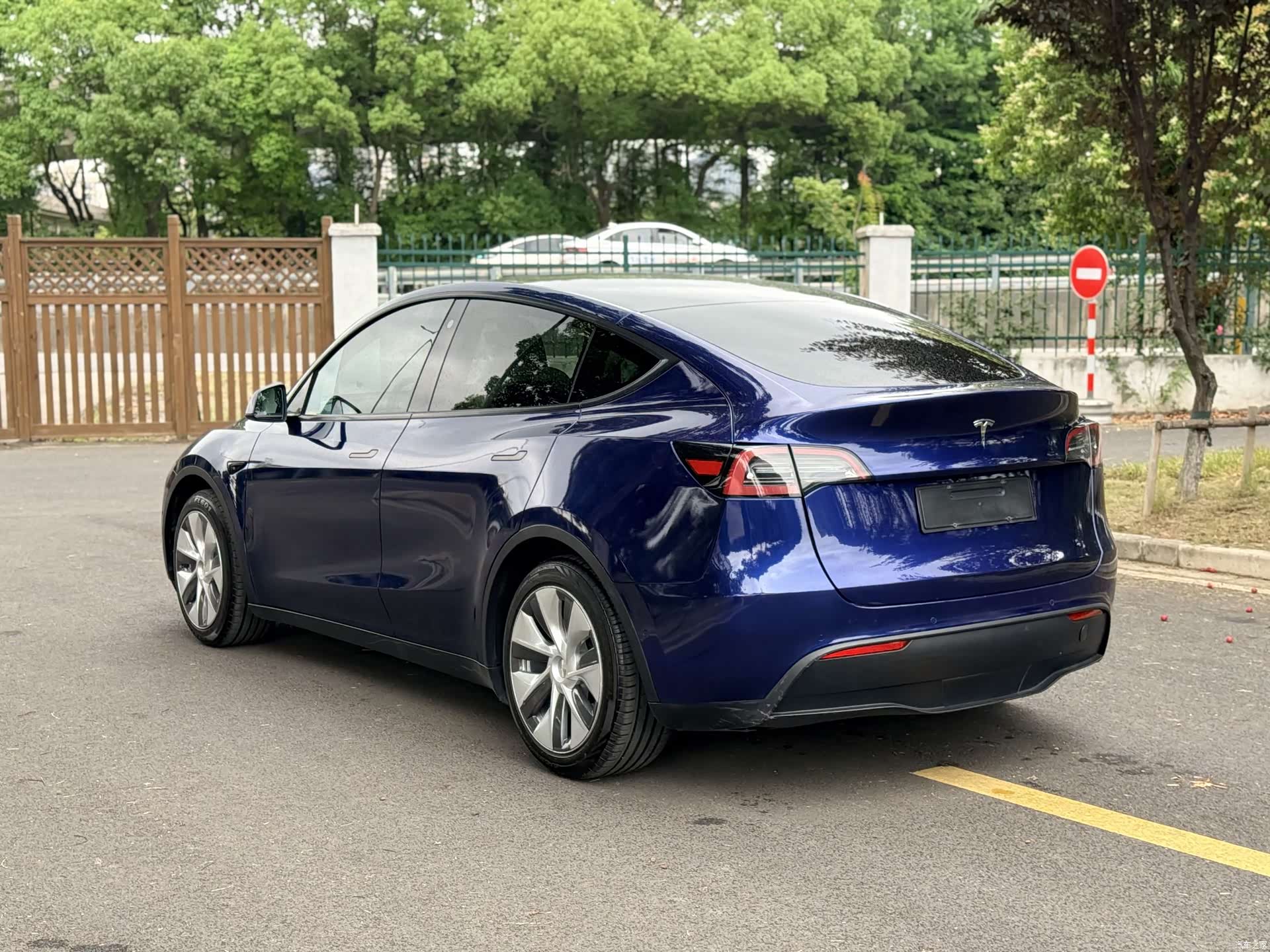 Tesla Model Y, 2023 6