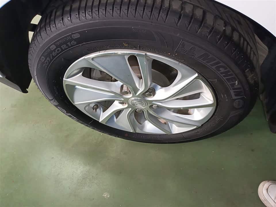 Buick Slightly blue 6