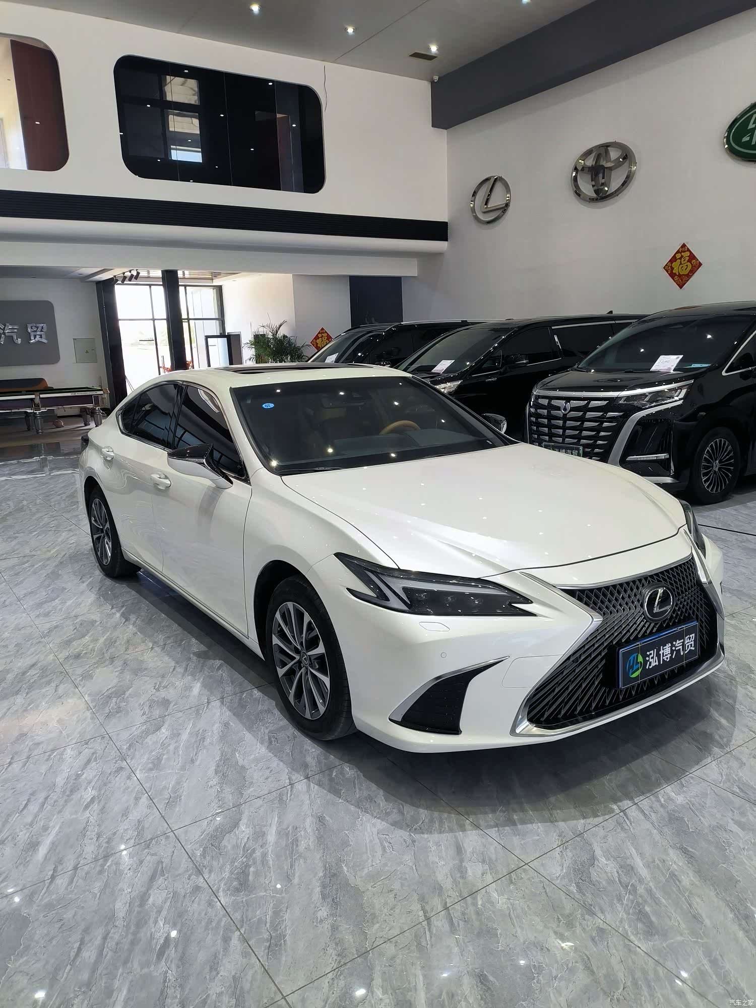 Lexus ES, 2025 3