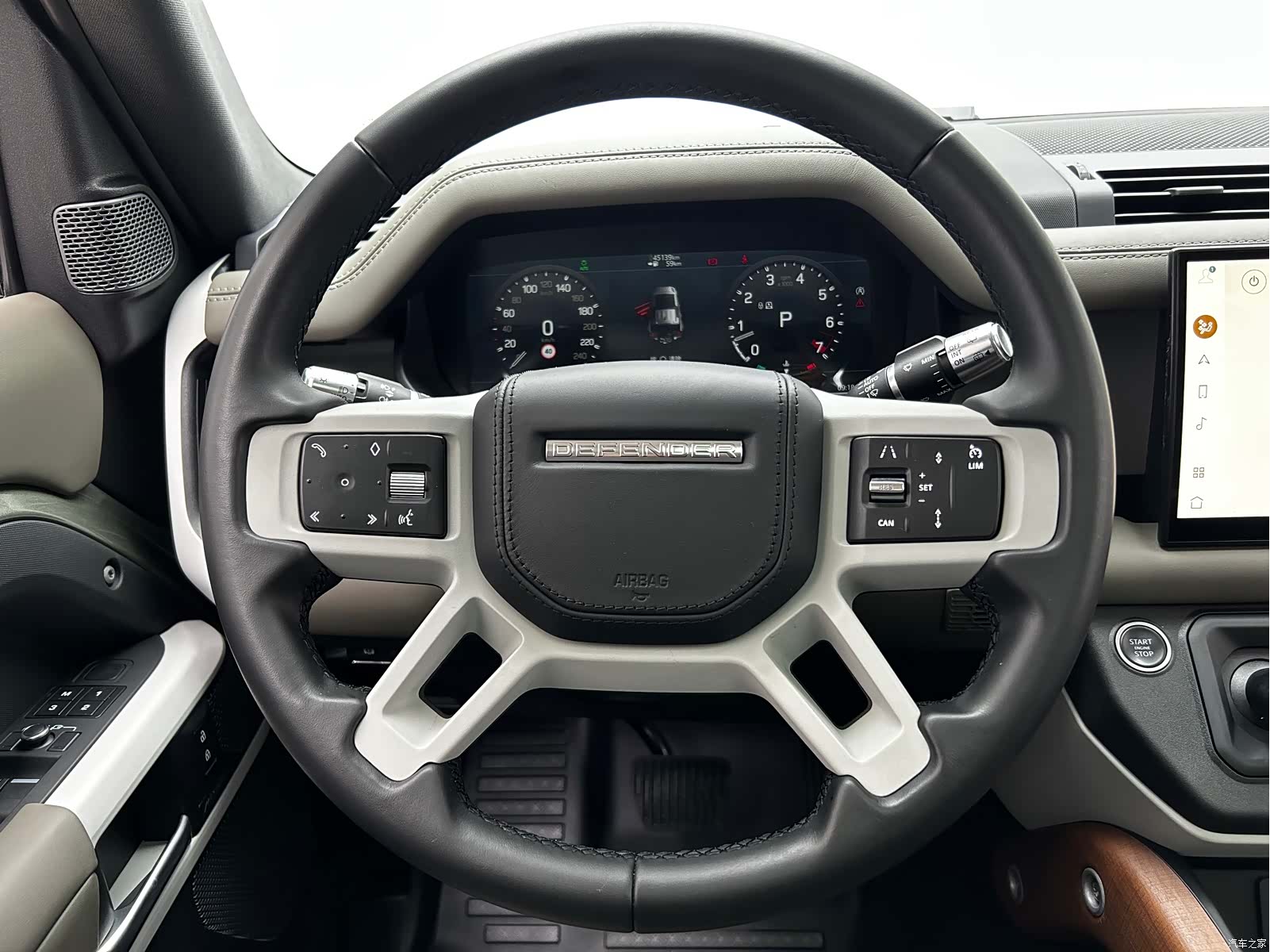 Land Rover Defender, 2022 12