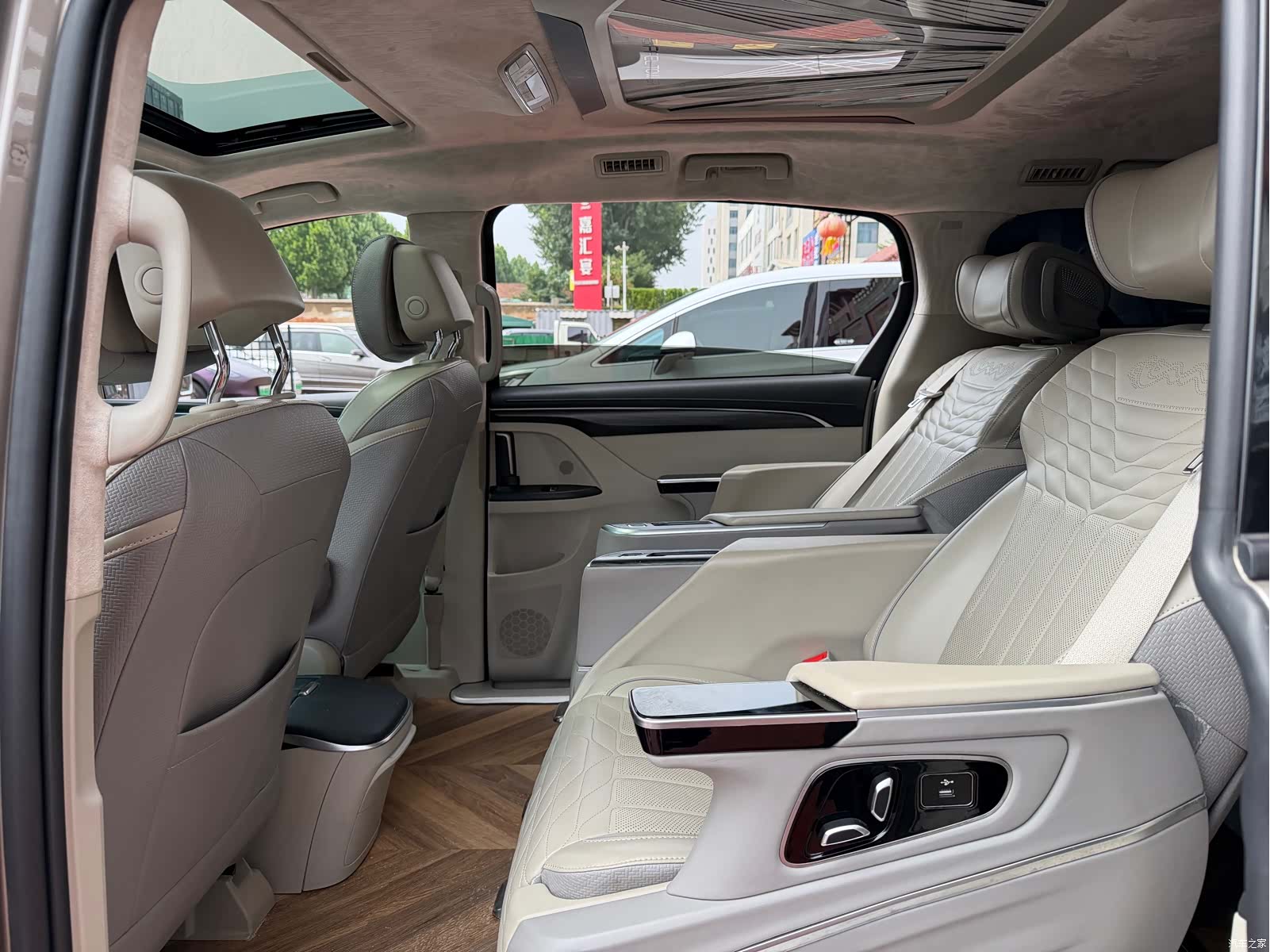 Buick GL8, 2022 8