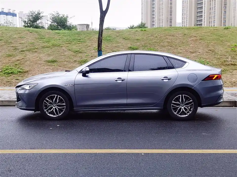 BYD Qin Yuan BYD Qin Yuan