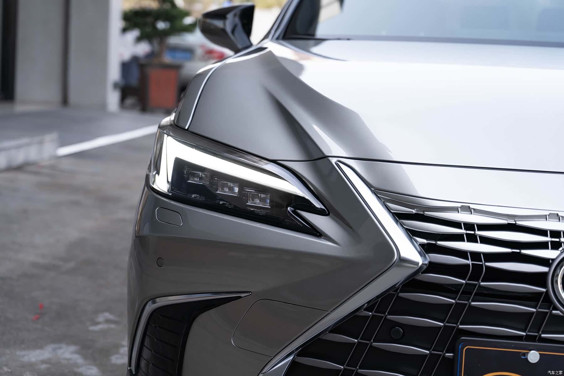 Lexus ES, 2025 6