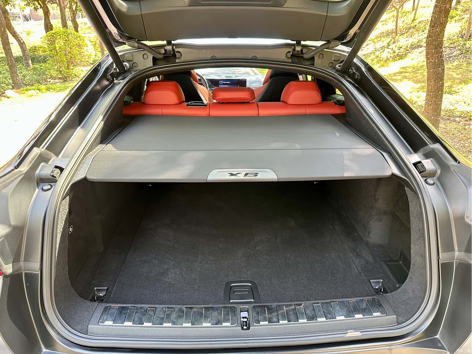 BMW X6, 2025 14