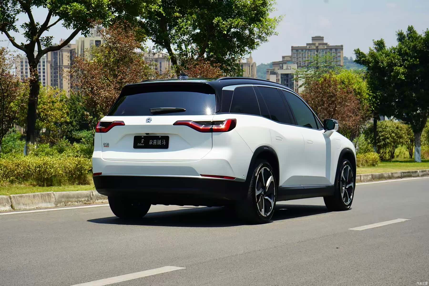 NIO ES8, 2021 4