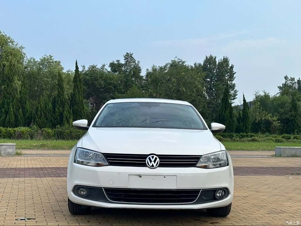Volkswagen Sagitar, 2012 2