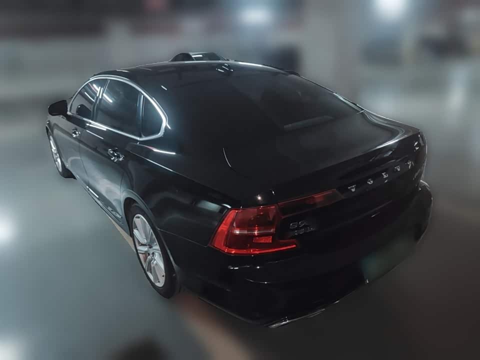 Volvo S90