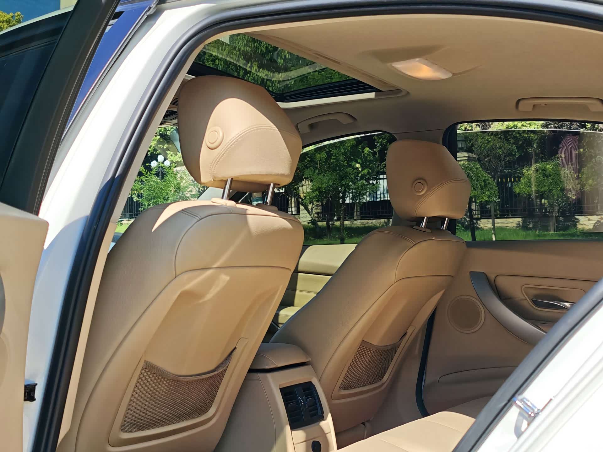 BMW 3 Series, 2012 10