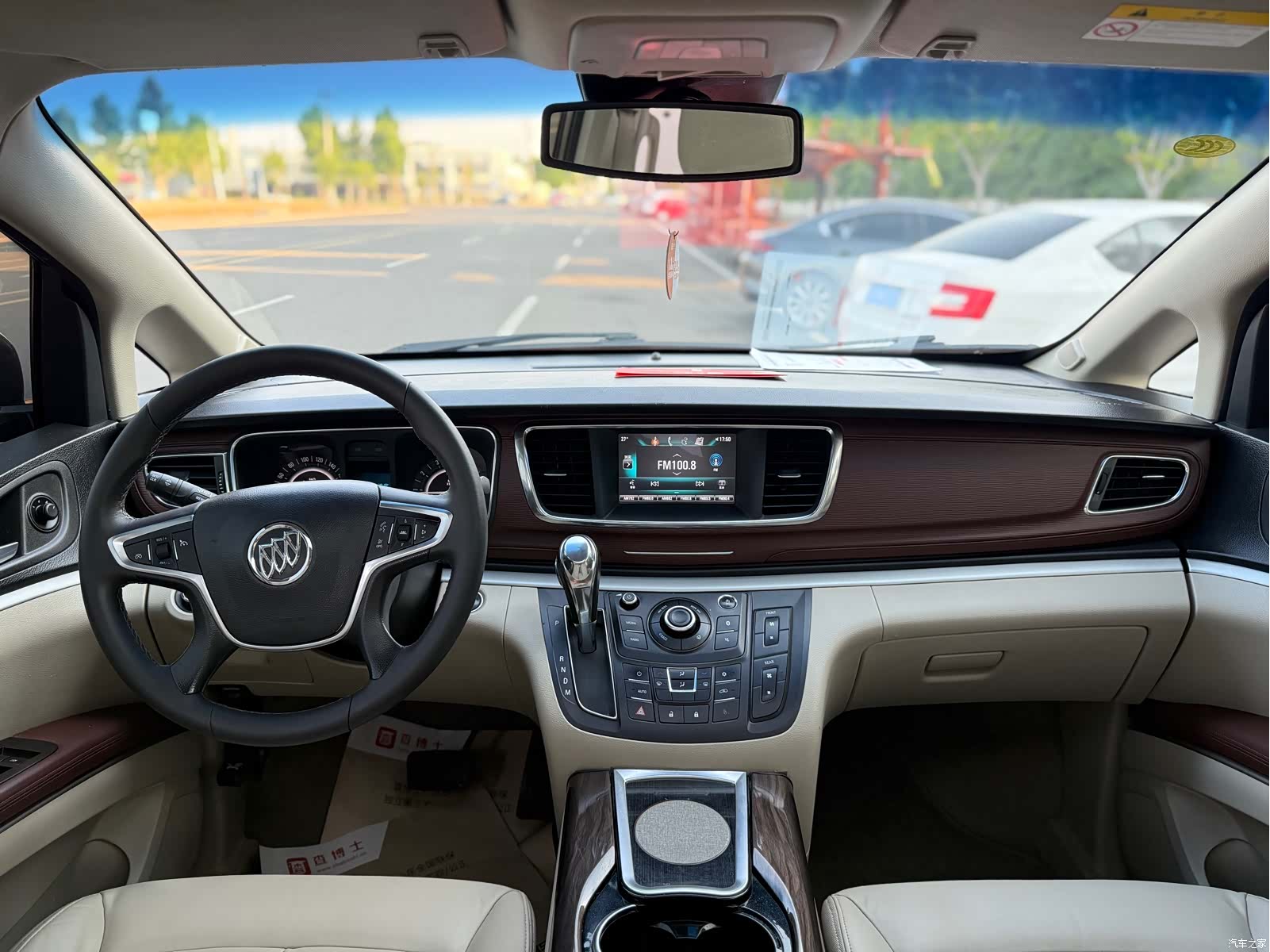 Buick GL8, 2019 9