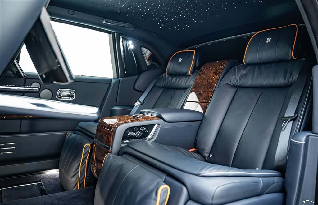 Rolls-Royce Phantom, 2019 11