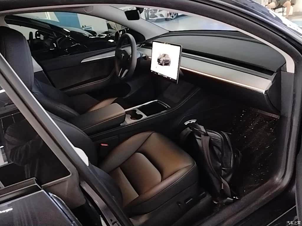 Tesla Model Y, 2024 25