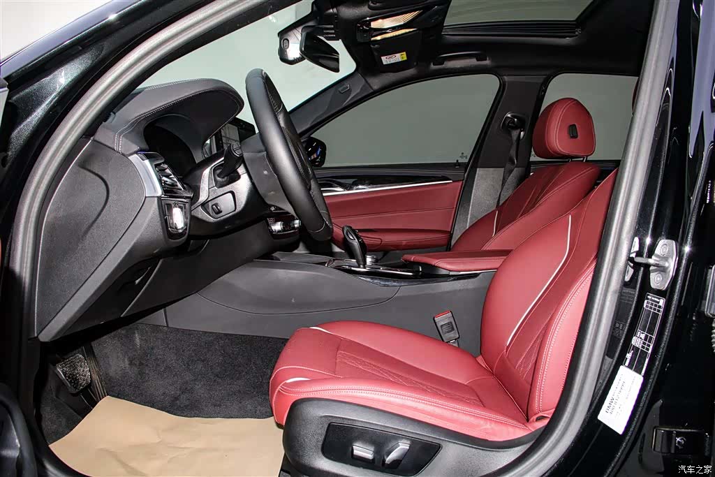BMW 5 Series, 2023 16