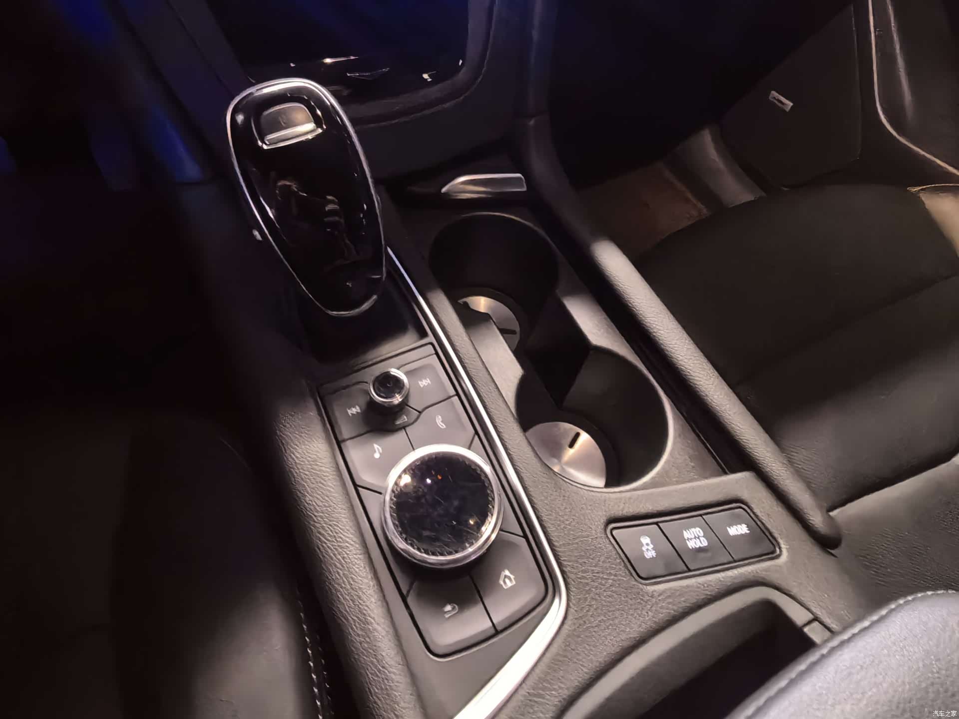 Cadillac XT6, 2021 8