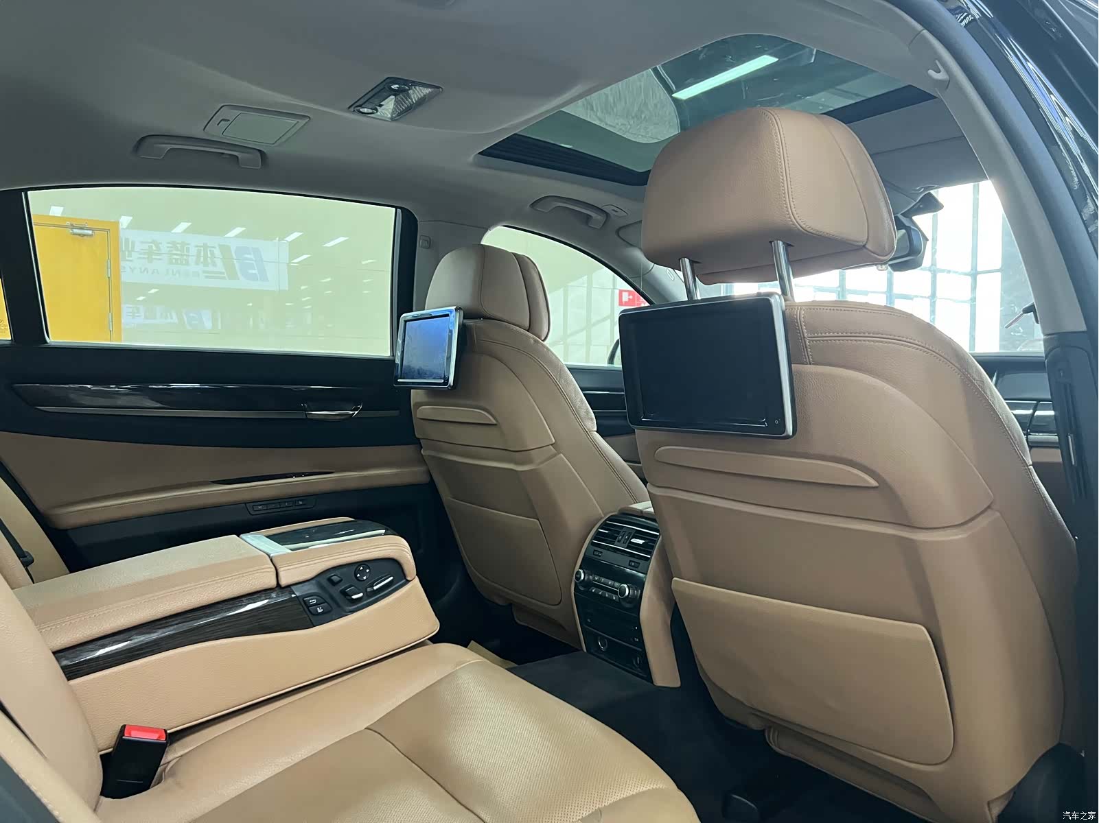 BMW 7 Series, 2016 все фото
