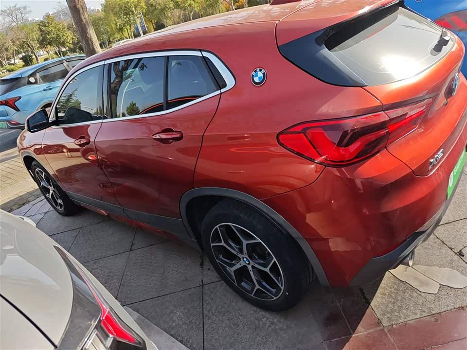 BMW X2