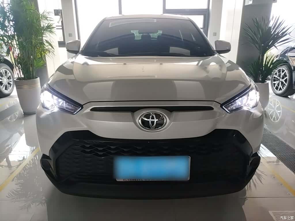 Toyota Frontlander, 2023 3