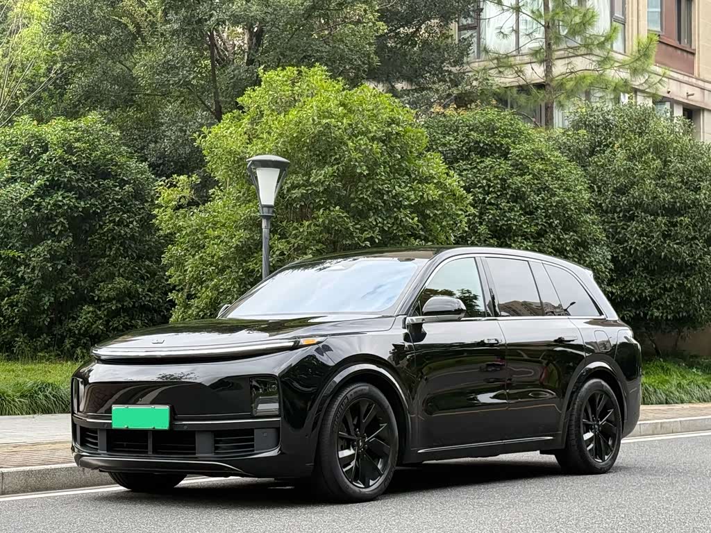 Li Auto L8