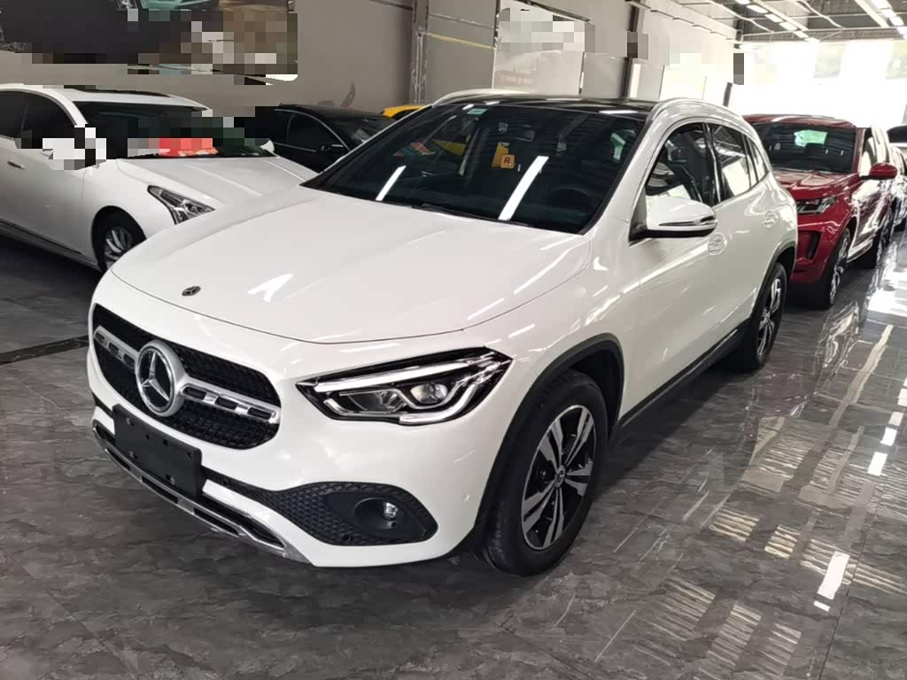 Mercedes-Benz GLA
