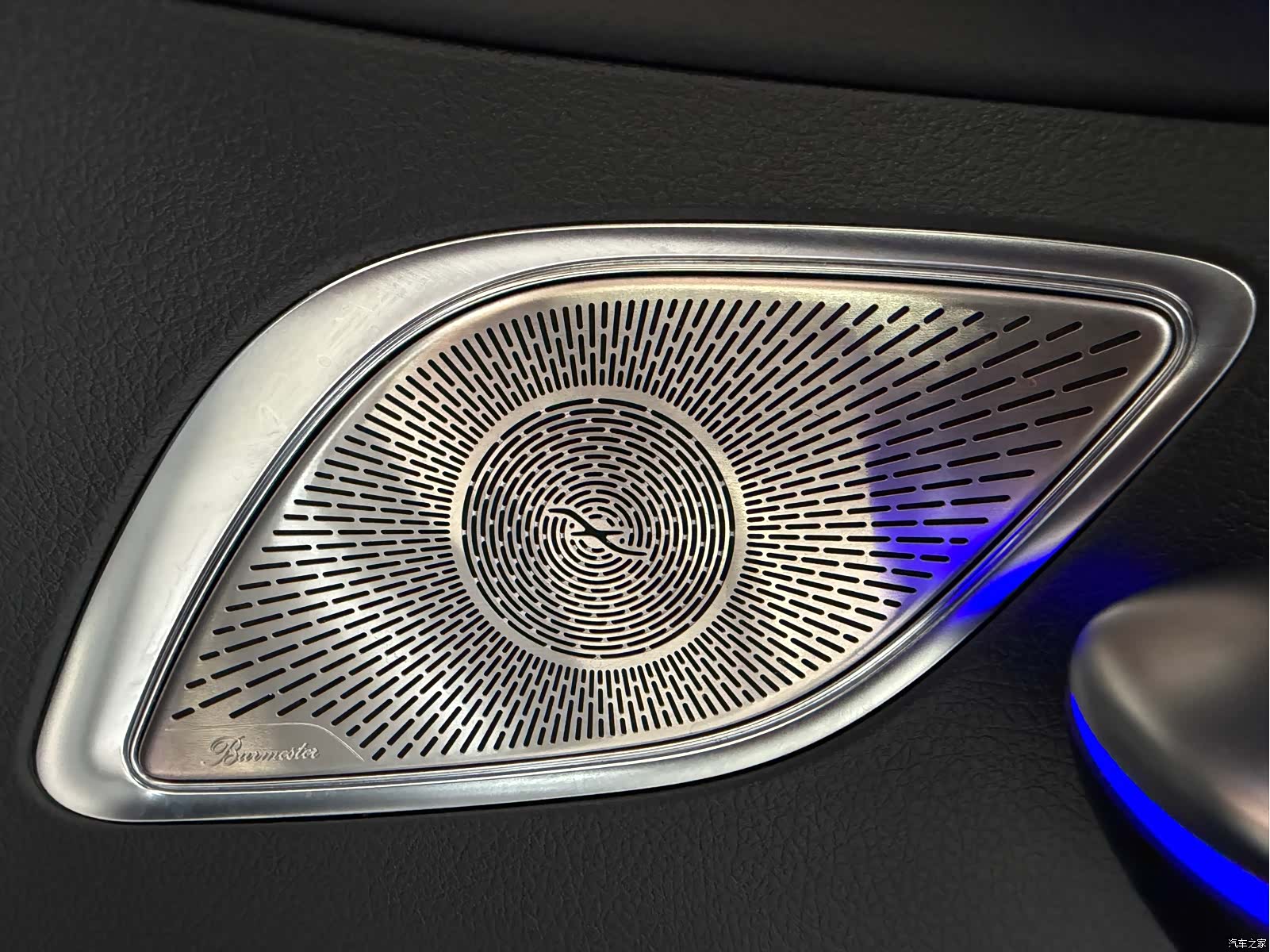 Mercedes-Benz EQE, 2024 15