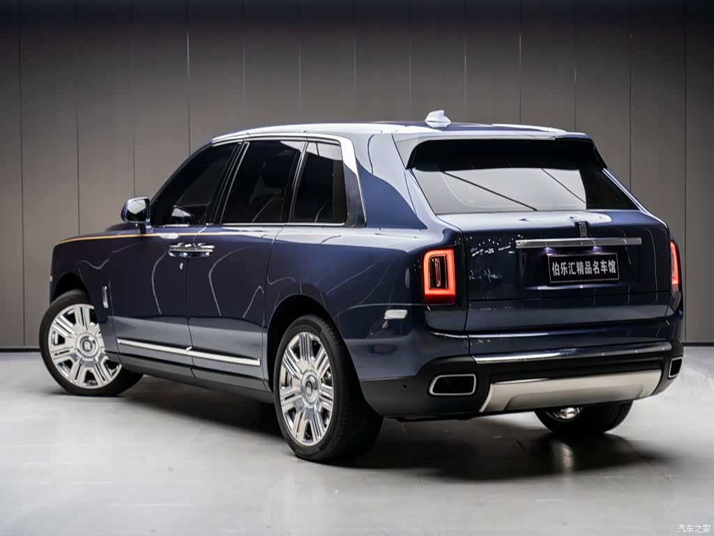 Rolls-Royce Cullinan, 2022 все фото