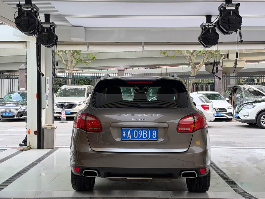 Porsche Cayenne 2011, фото 3