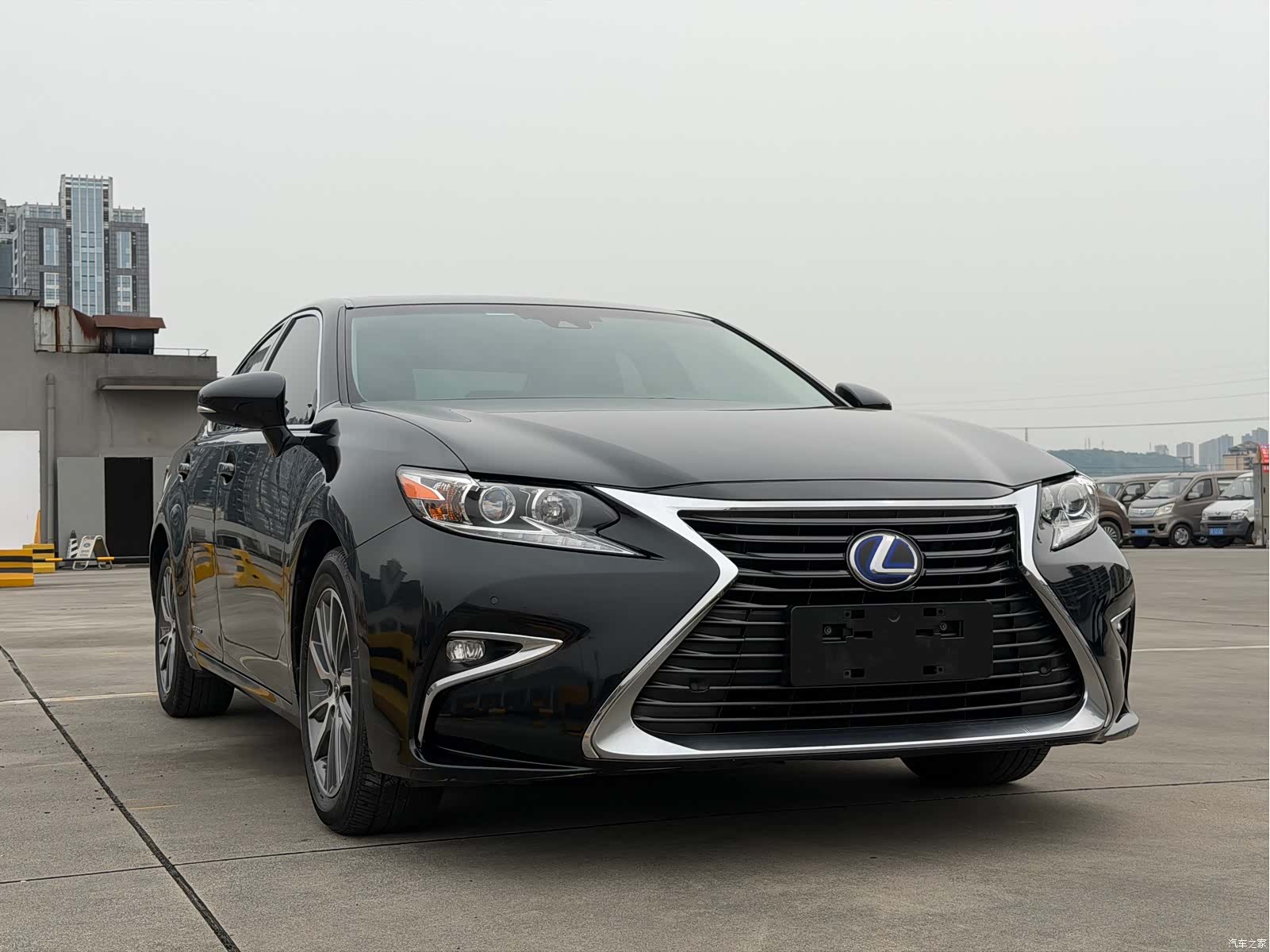 Lexus ES, 2016 6