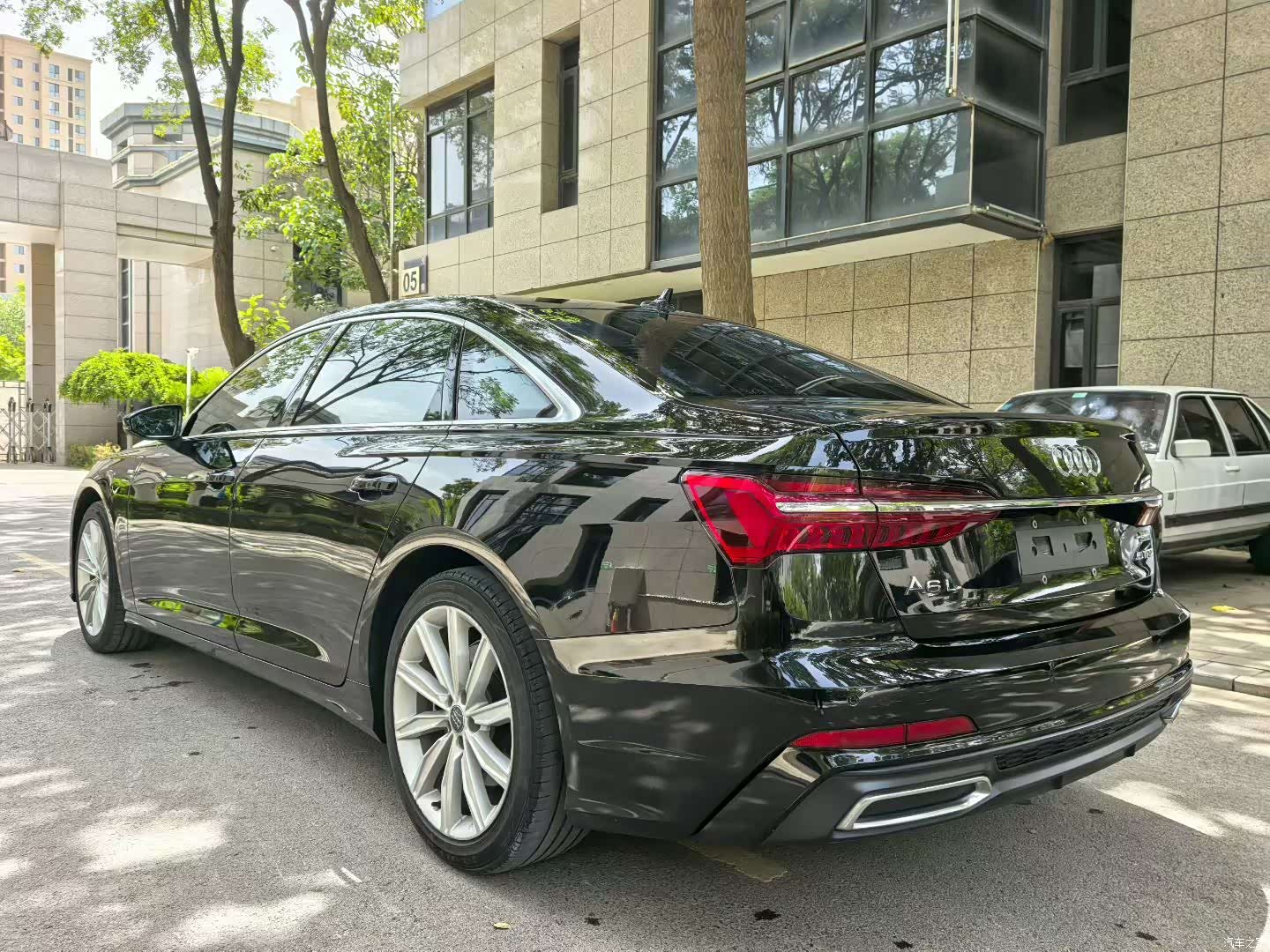 Audi A6L, 2020 7