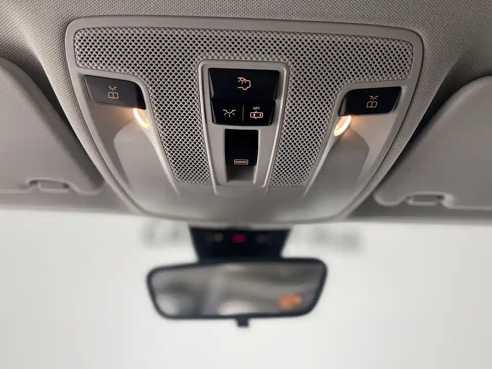 Mercedes-Benz GLA Mercedes-Benz GLA