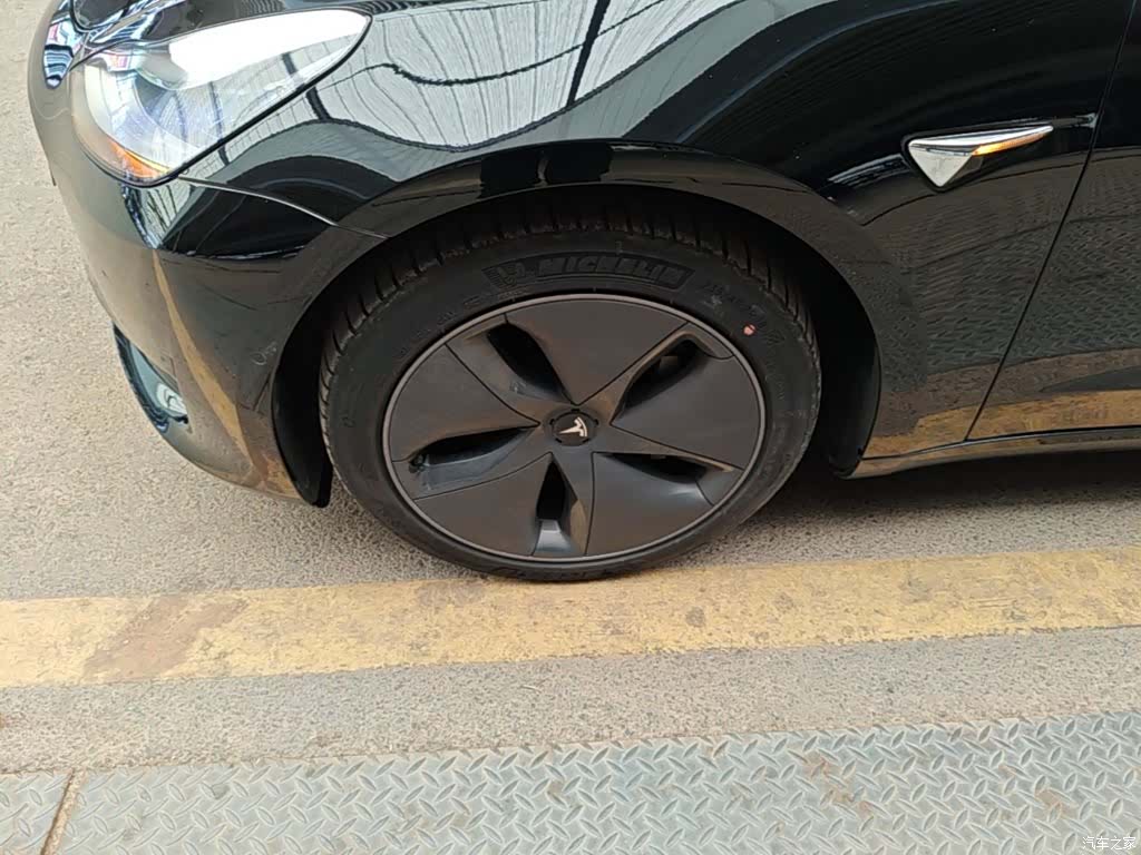Tesla Model 3, 2020 23