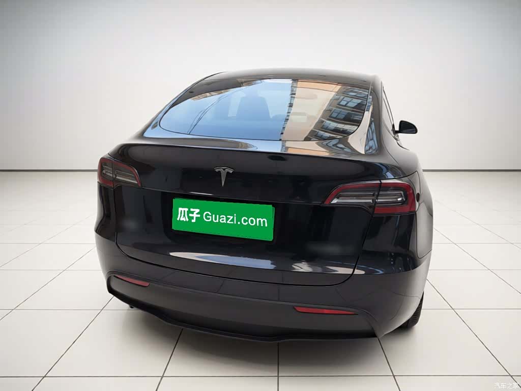 Tesla Model Y, 2023 3